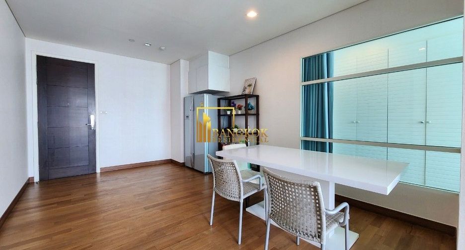 For rent 4 bedrooms condo in Watthana, Bangkok