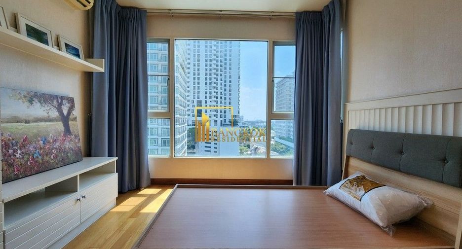 For rent 4 bedrooms condo in Watthana, Bangkok