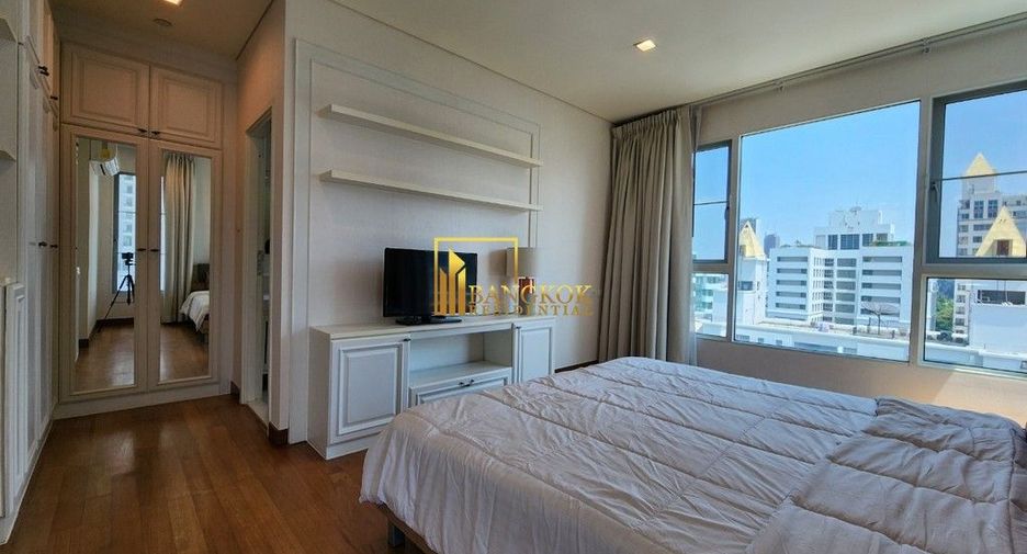 For rent 4 bedrooms condo in Watthana, Bangkok