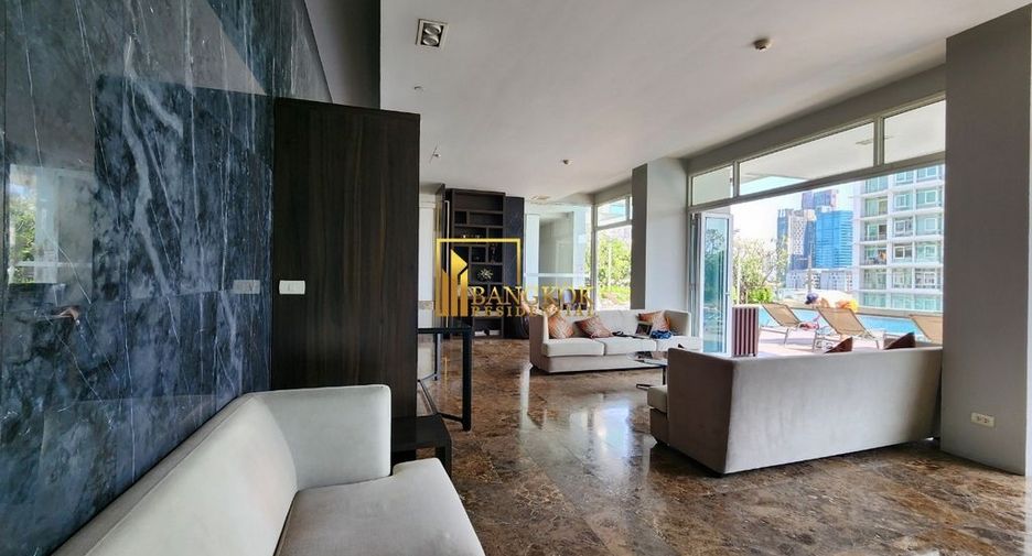 For rent 4 bedrooms condo in Watthana, Bangkok