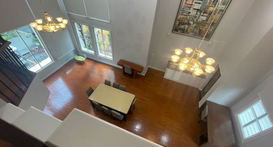 Wohnung zur Miete mit 3 Zimmer in Watthana, Bangkok
