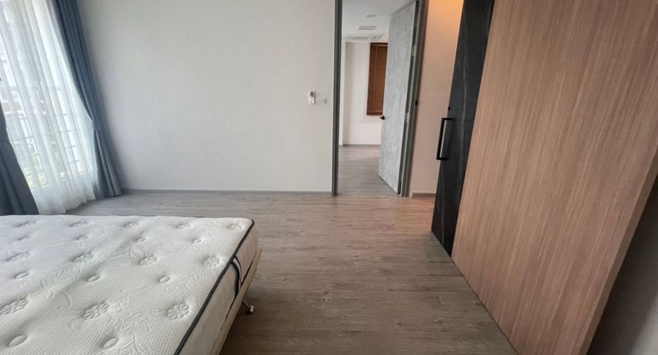 Wohnung zur Miete mit 3 Zimmer in Watthana, Bangkok