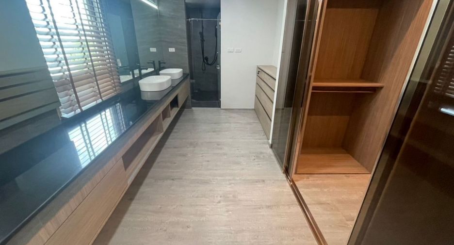Wohnung zur Miete mit 3 Zimmer in Watthana, Bangkok