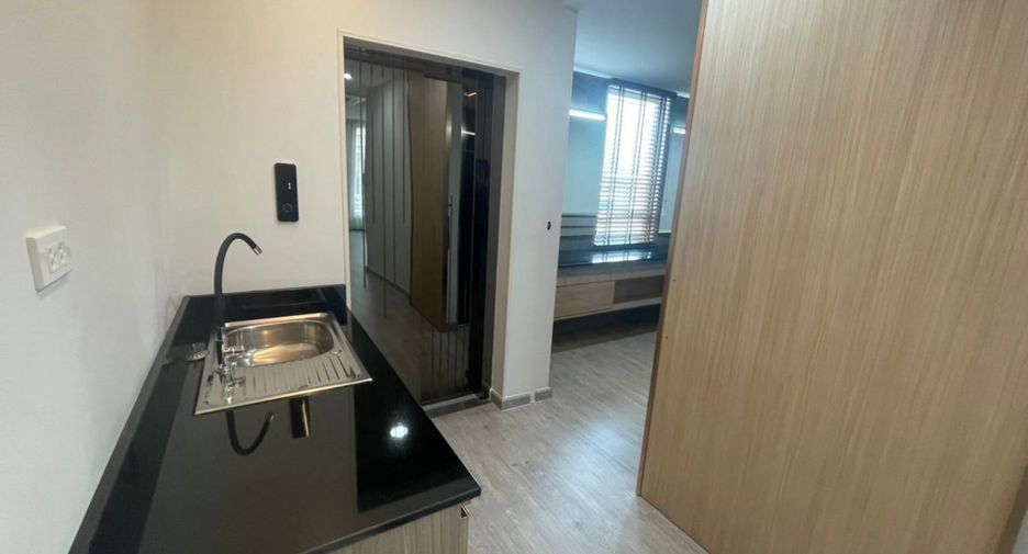 Wohnung zur Miete mit 3 Zimmer in Watthana, Bangkok