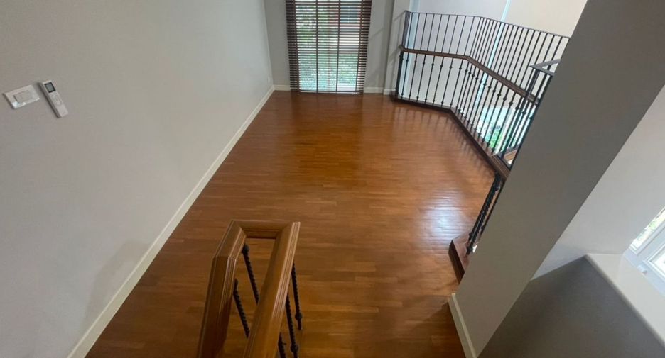 Wohnung zur Miete mit 3 Zimmer in Watthana, Bangkok