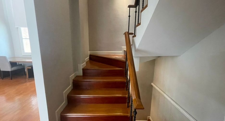 Wohnung zur Miete mit 3 Zimmer in Watthana, Bangkok
