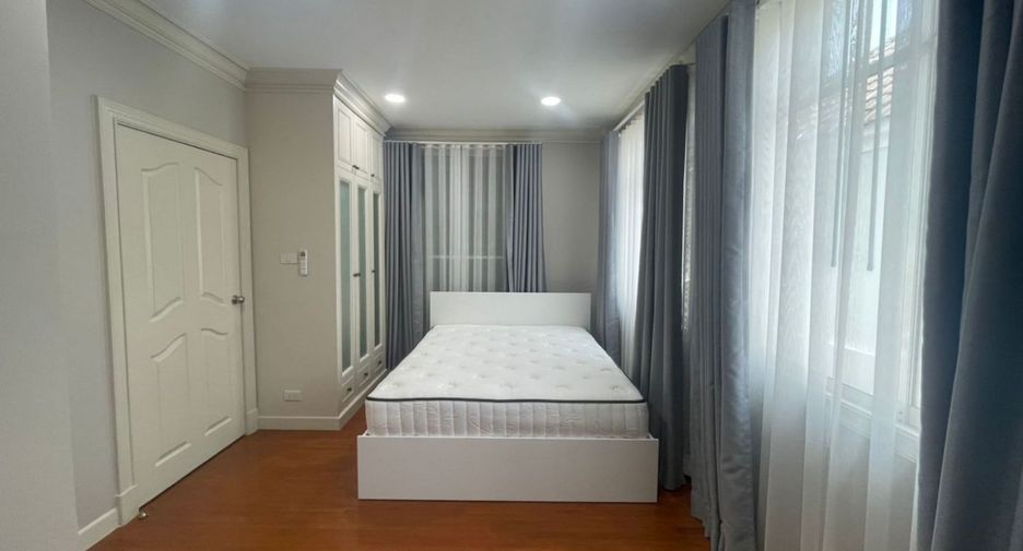 Wohnung zur Miete mit 3 Zimmer in Watthana, Bangkok