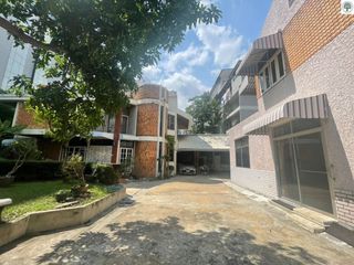 For rent そして for sale 3 Beds house in Khlong Toei, Bangkok