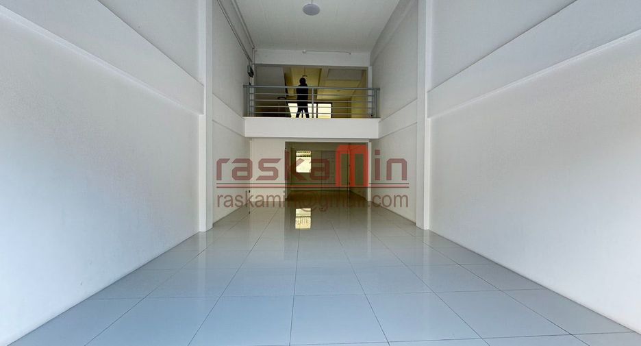 For sale 3 bedrooms retail Space in Bang Lamung, Chonburi