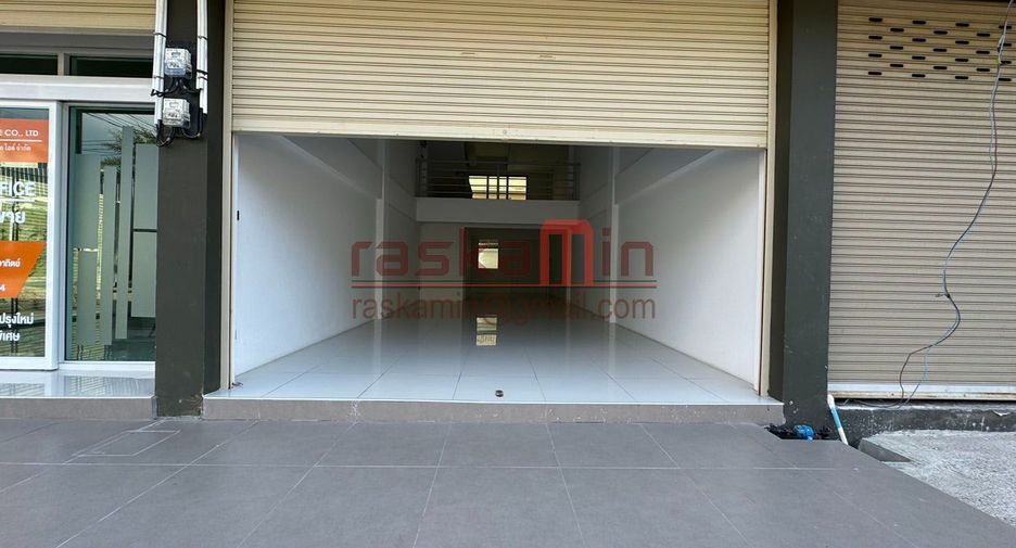 For sale 3 bedrooms retail Space in Bang Lamung, Chonburi