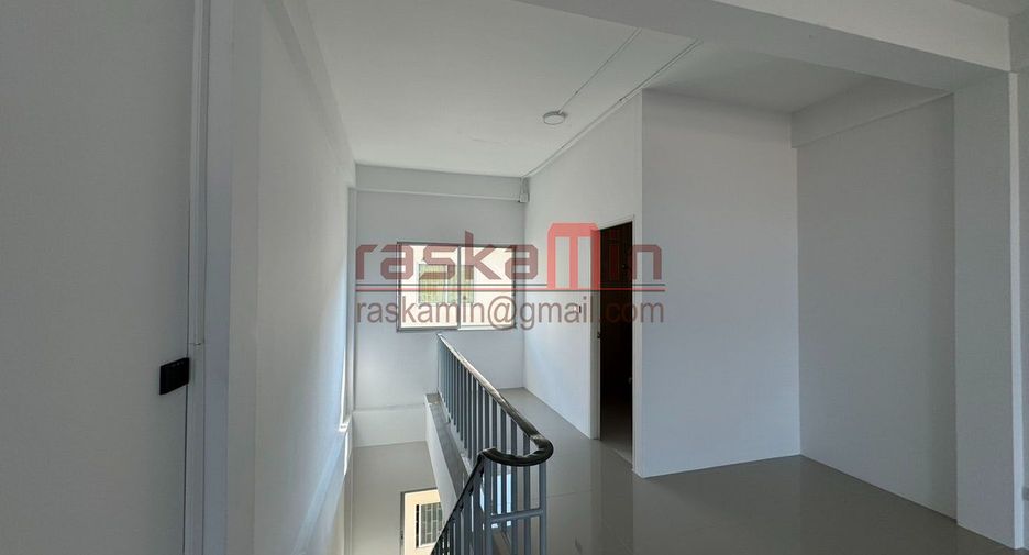 For sale 3 bedrooms retail Space in Bang Lamung, Chonburi
