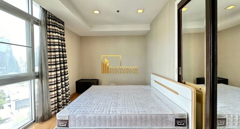 For rent 3 bedrooms condo in Khlong Toei, Bangkok