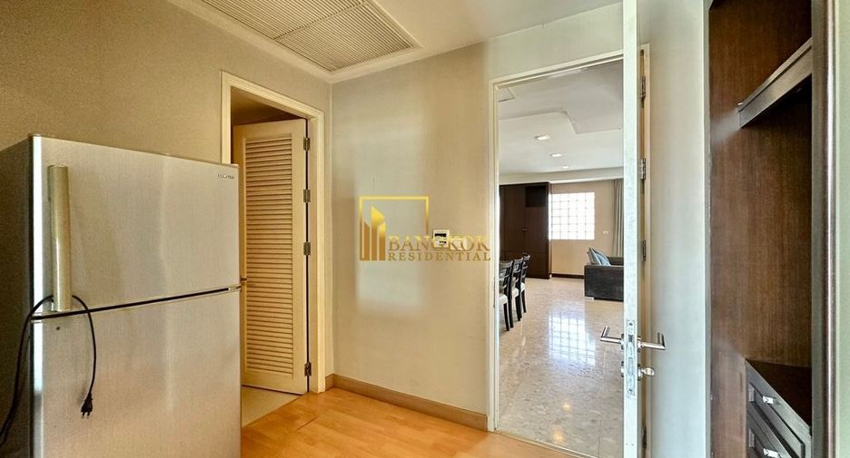 For rent 3 bedrooms condo in Khlong Toei, Bangkok