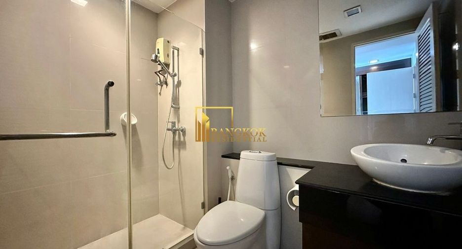 For rent 3 bedrooms condo in Khlong Toei, Bangkok