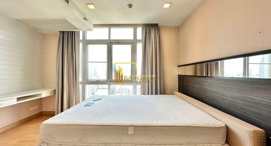 For rent 3 bedrooms condo in Khlong Toei, Bangkok