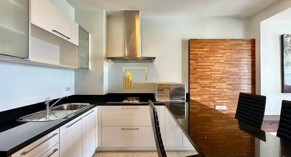 For rent 2 bedrooms condo in Khlong Toei, Bangkok