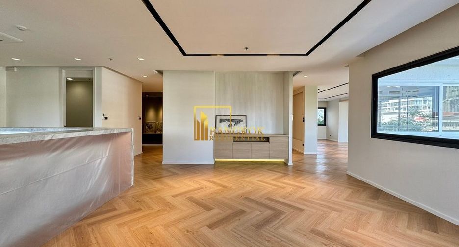 For rent 3 bedrooms condo in Sathon, Bangkok