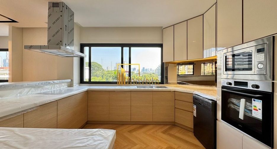 For rent 3 bedrooms condo in Sathon, Bangkok