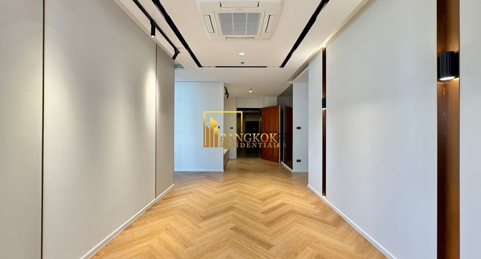 For rent 3 bedrooms condo in Sathon, Bangkok