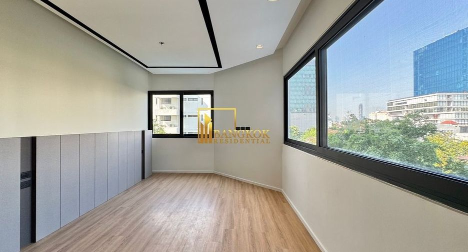 For rent 3 bedrooms condo in Sathon, Bangkok