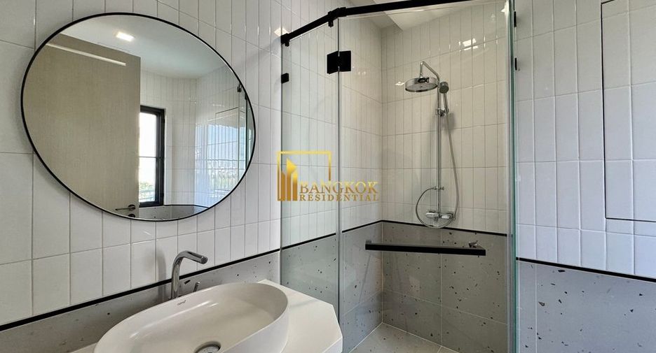 For rent 3 bedrooms condo in Sathon, Bangkok
