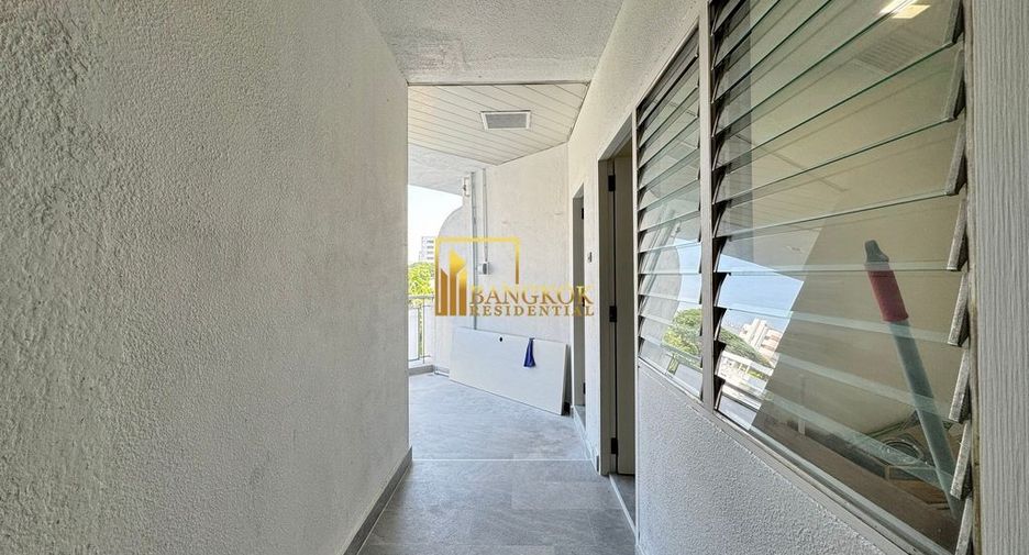 For rent 3 bedrooms condo in Sathon, Bangkok