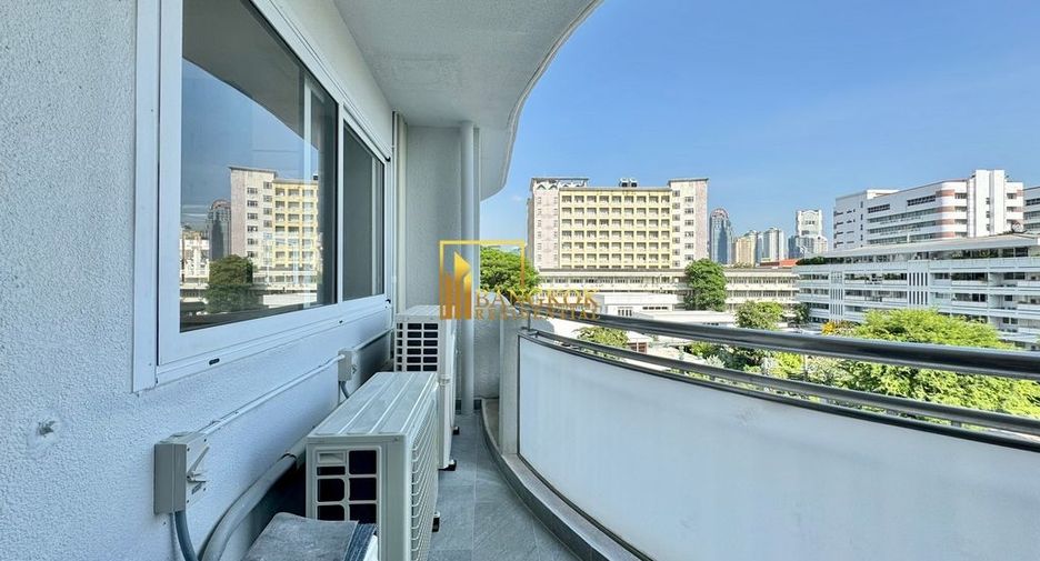 For rent 3 bedrooms condo in Sathon, Bangkok