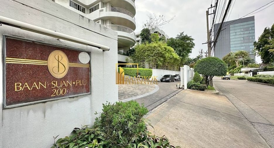 For rent 3 bedrooms condo in Sathon, Bangkok