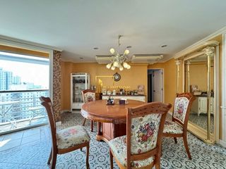 For rent 3 bedrooms condo in Yan Nawa, Bangkok