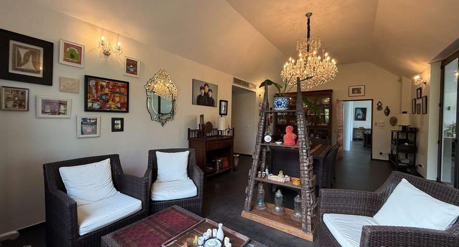 For sale 5 bedrooms villa in Ao Luek, Krabi