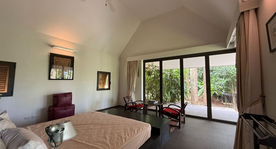 For sale 5 bedrooms villa in Ao Luek, Krabi