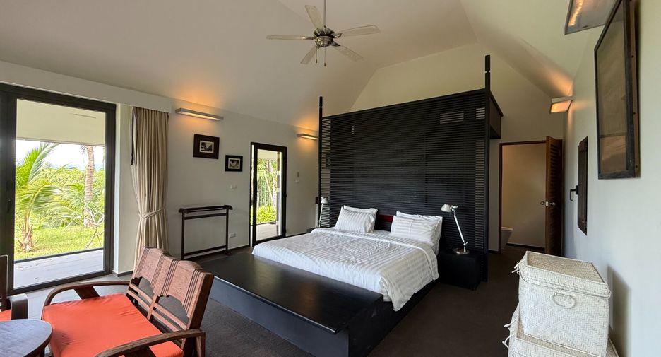 For sale 5 bedrooms villa in Ao Luek, Krabi