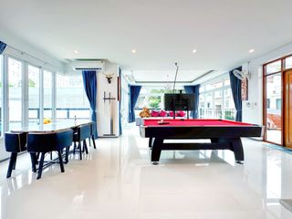 For sale 6 bed villa in North Pattaya, Pattaya