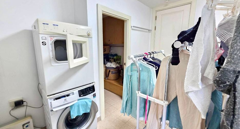 For sale 2 bedrooms condo in Pathum Wan, Bangkok