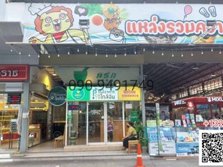 For rent retail Space in Bangkok Noi, Bangkok