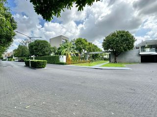 For rent そして for sale 4 Beds house in Huai Khwang, Bangkok