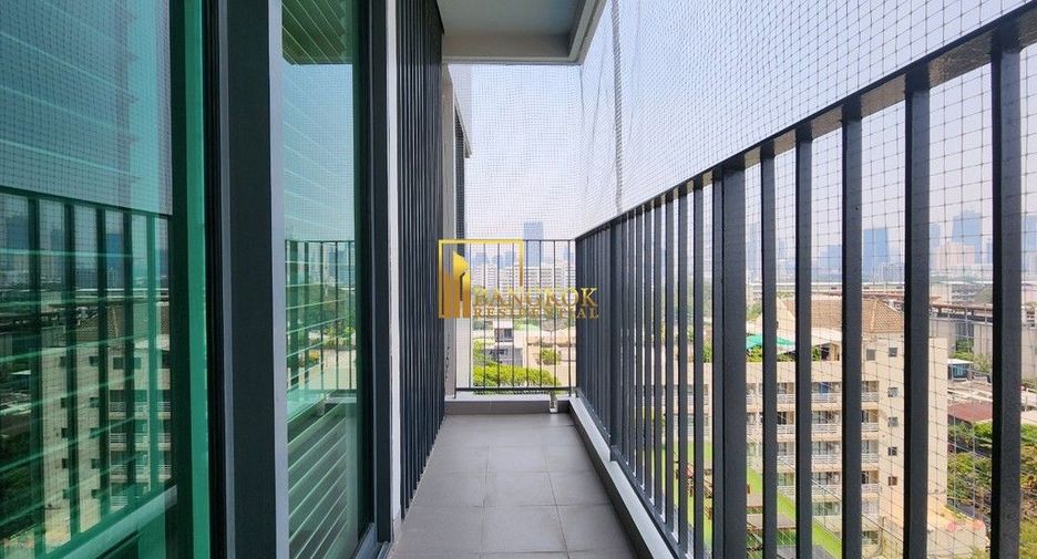 For rent 3 bedrooms condo in Yan Nawa, Bangkok