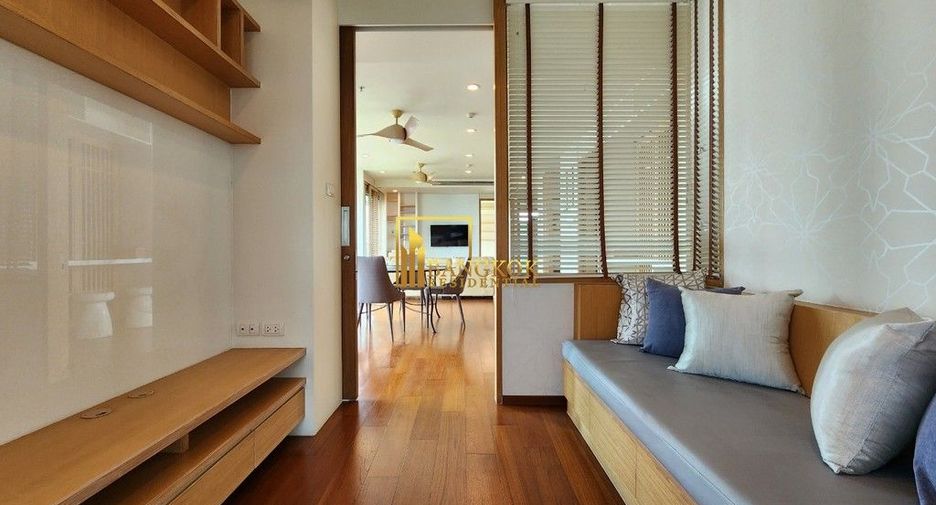 For rent 3 bedrooms condo in Yan Nawa, Bangkok