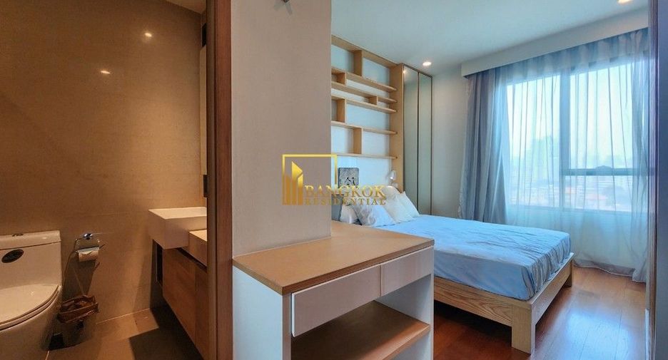 For rent 3 bedrooms condo in Yan Nawa, Bangkok