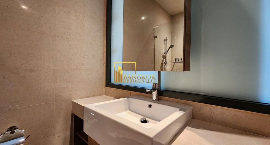 For rent 3 bedrooms condo in Yan Nawa, Bangkok
