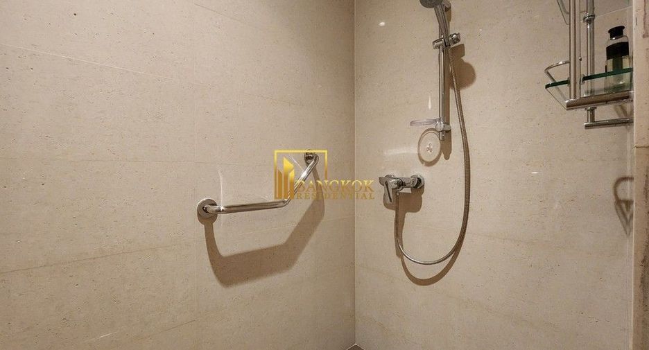 For rent 3 bedrooms condo in Yan Nawa, Bangkok
