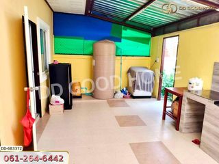 À vendre 3 chambres maison de ville à Pluak Daeng, Rayong