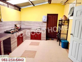 À vendre 3 chambres maison de ville à Pluak Daeng, Rayong