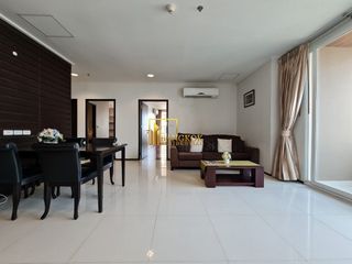 For rent 2 bedrooms serviced apartment in Watthana, Bangkok