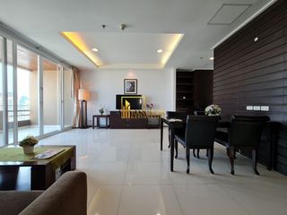 For rent 2 bedrooms serviced apartment in Watthana, Bangkok