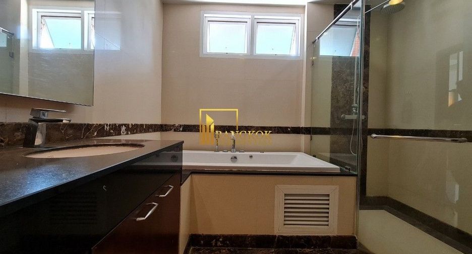 ให้เช่า 3 ห้องนอน เซอร์วิสอพาร์ตเมนต์ ใน วัฒนา, กรุงเทพฯ