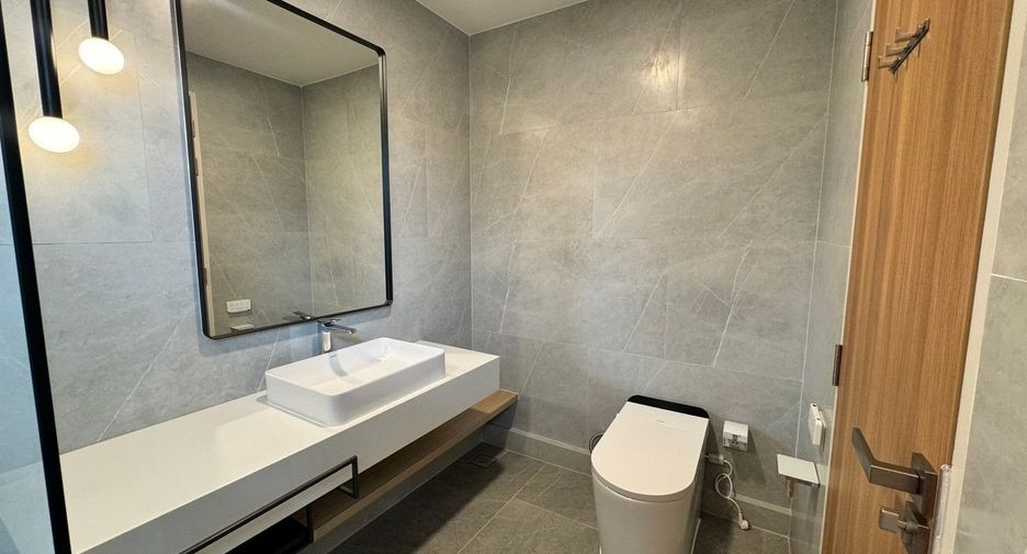 For rent 4 bedrooms house in Lat Krabang, Bangkok