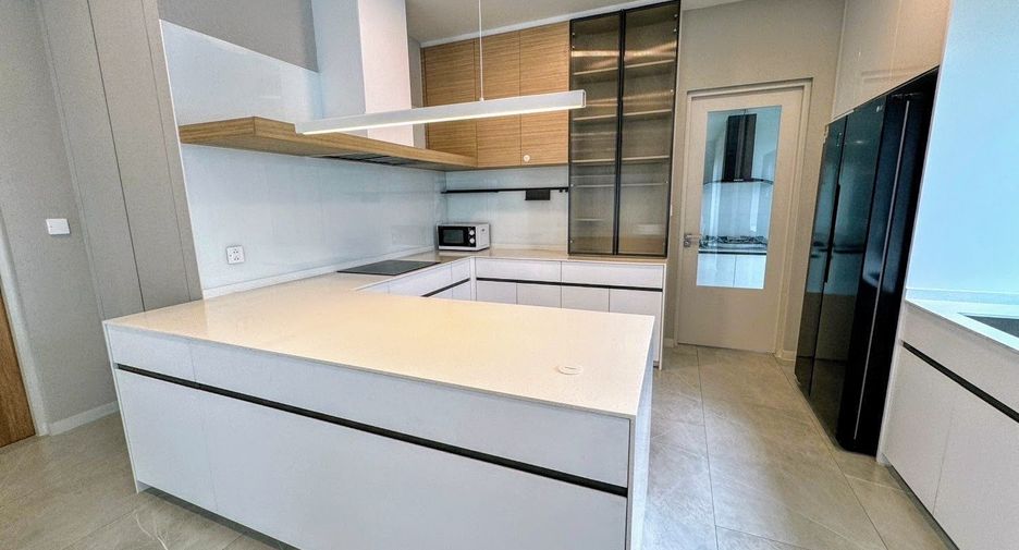 For rent 4 bedrooms house in Lat Krabang, Bangkok