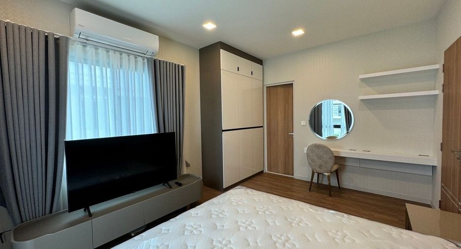 For rent 4 bedrooms house in Lat Krabang, Bangkok