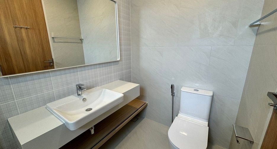 For rent 4 bedrooms house in Lat Krabang, Bangkok